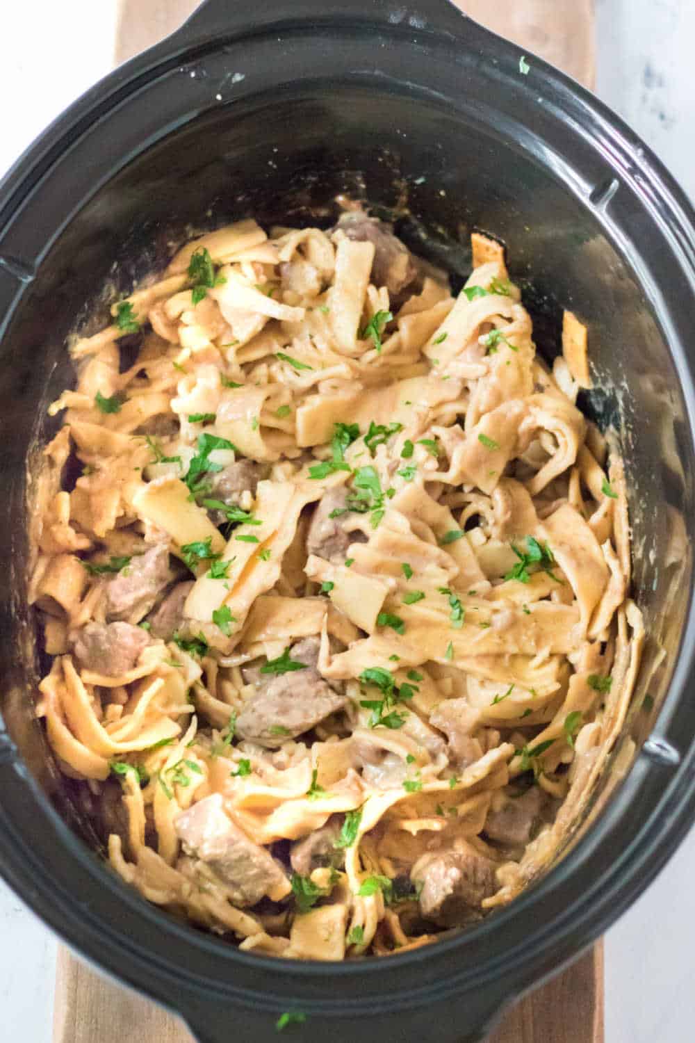 Slow Cooker Beef and Noodles with mushroom
