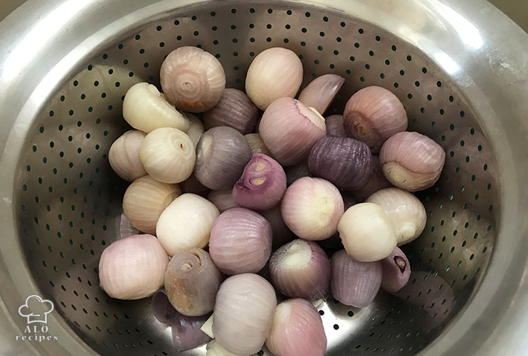 Boiling the onions